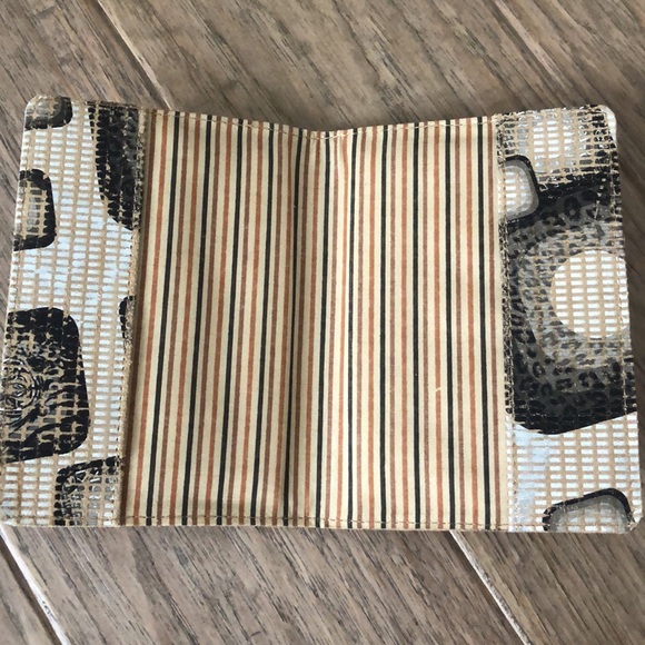 Soprano Passport Holder - Picture 4 of 5